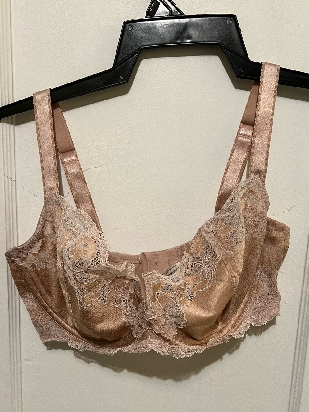 Wacoal Blush Satin Lace Underwire Bra